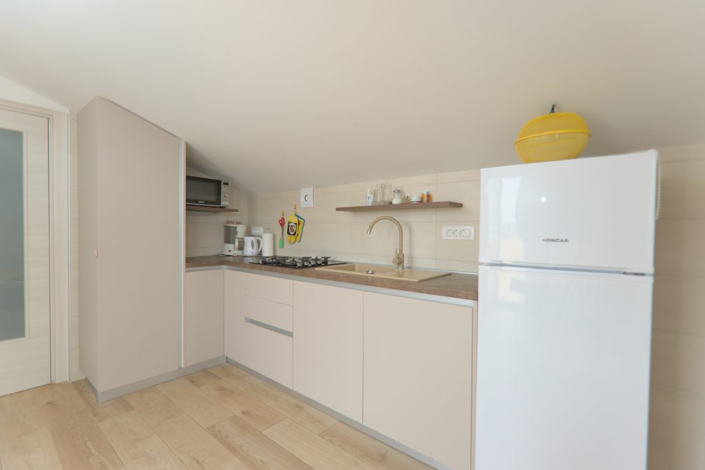penthouse_kitchen